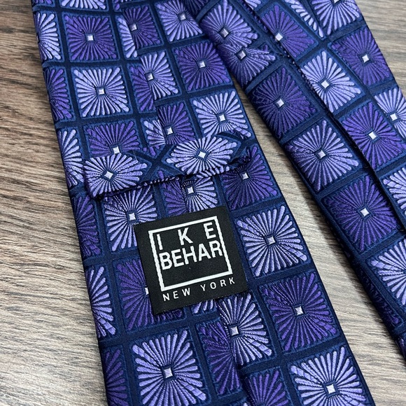 Ike Behar Navy, Purple & Lavender Pattern Silk Tie - Picture 3 of 4